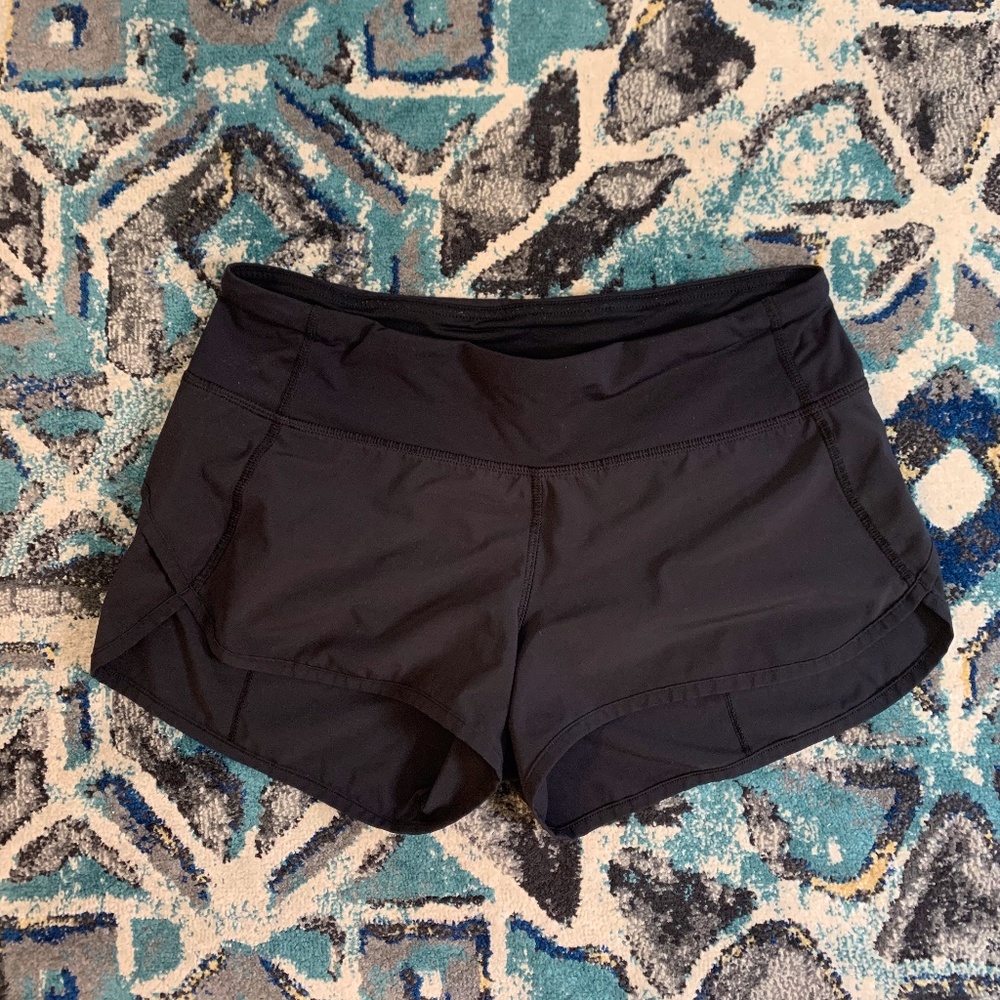 Lululemon athletic black speed up short 2.5"